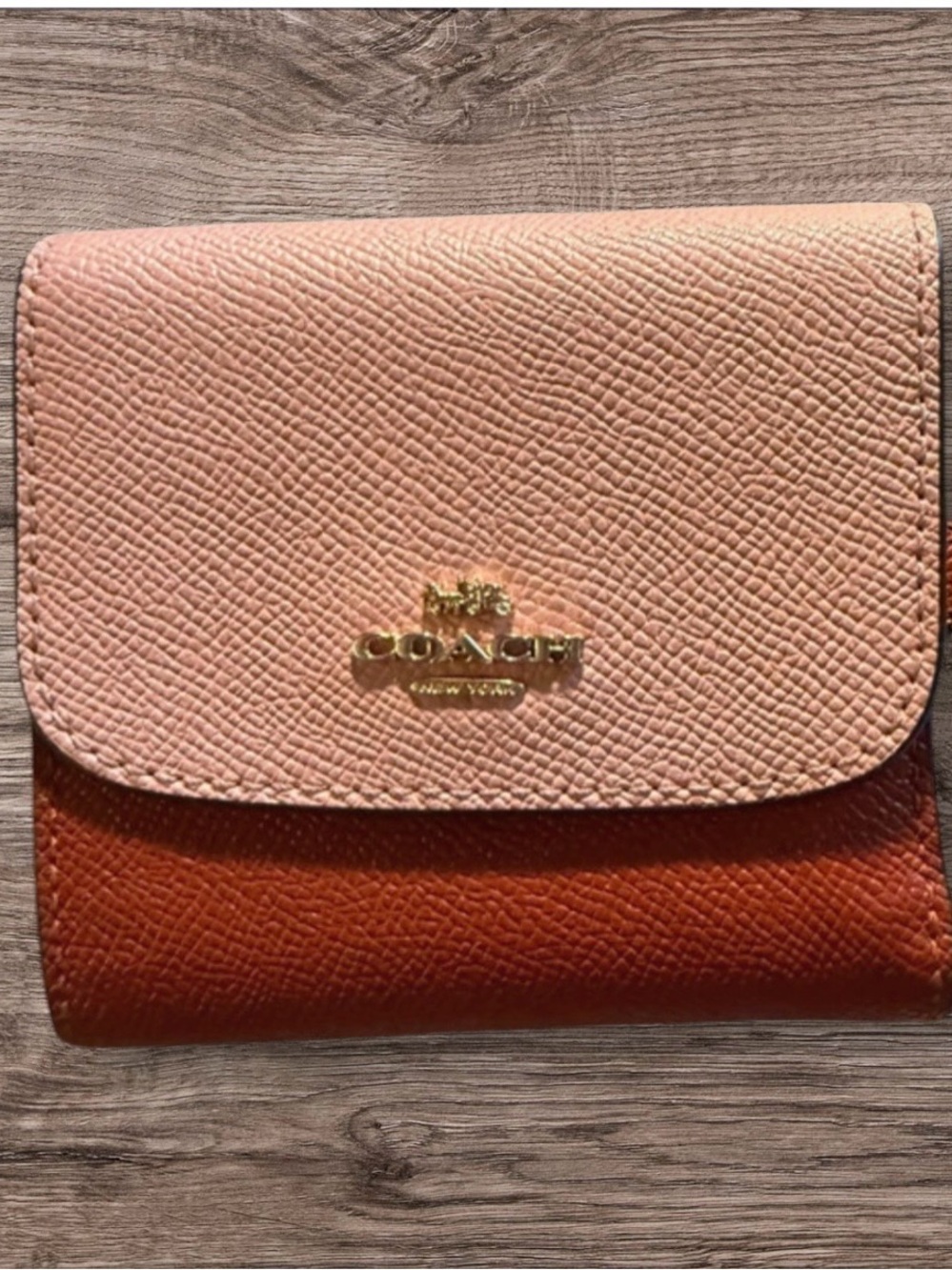 NWOT Coach Rose and Coral Crossgrain Trifold Wallet with Gold Logo